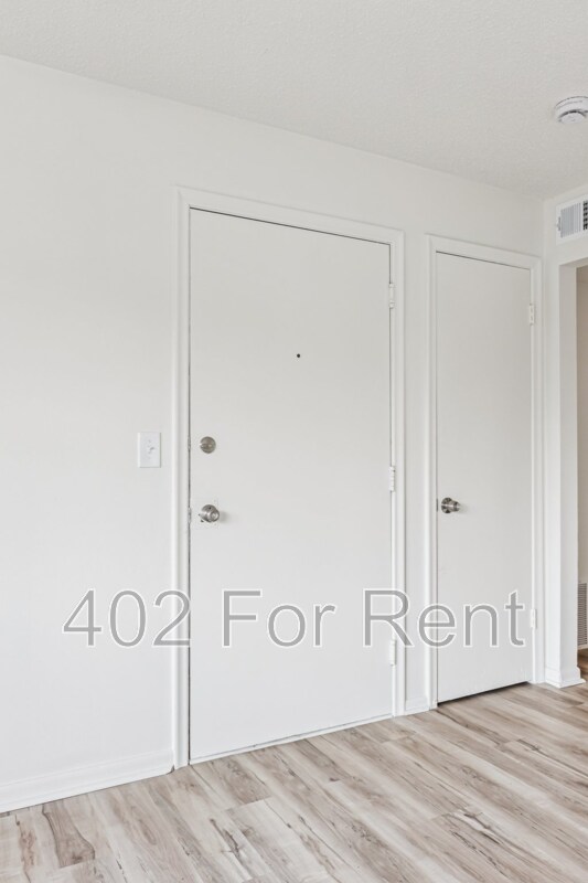 Building Photo - 1056 S 29th St