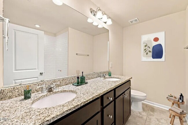 Building Photo - Lease OR Lease to Own