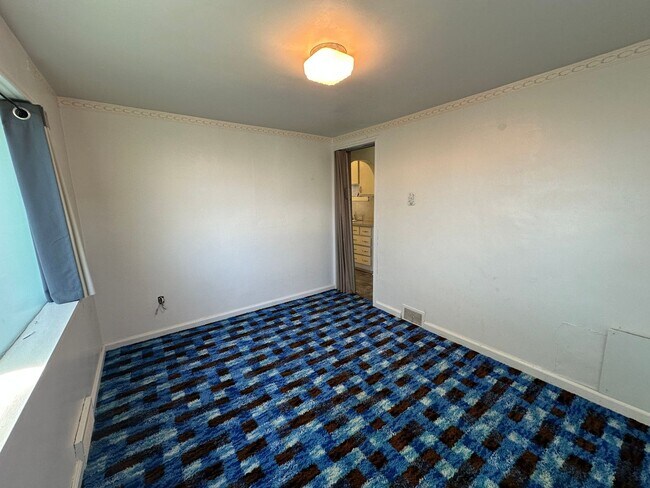 Building Photo - 5084 ID-33