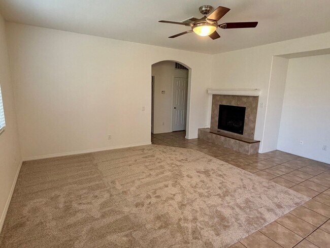 Building Photo - Beautiful 4bd 2.5ba  Murrieta Home with large yard!