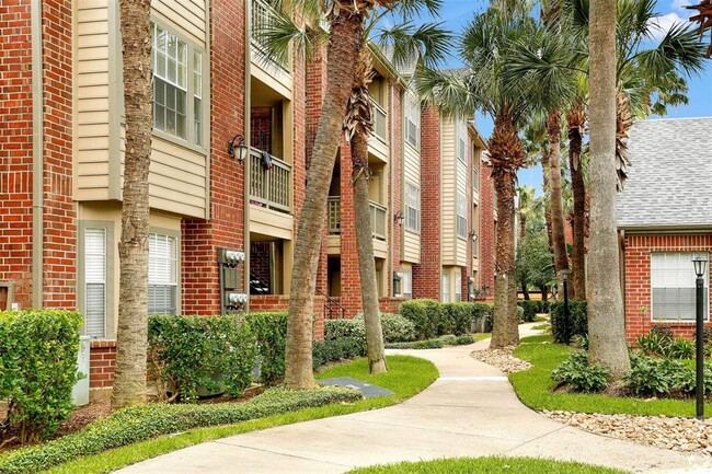 Building Photo - 8300 El Mundo St