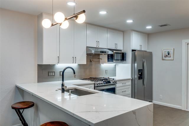 Building Photo - 9805 Estate Ln