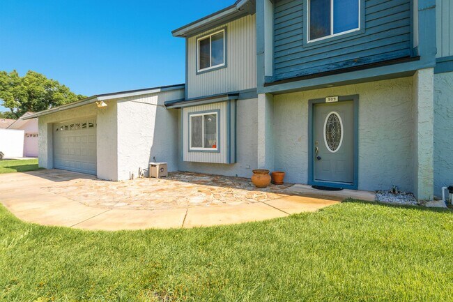 Building Photo - Beautifully upgraded two-story rental home...
