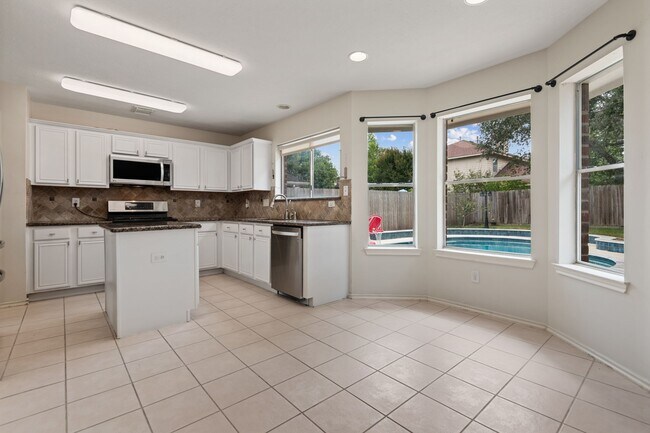Building Photo - 22523 Holly Lake Dr