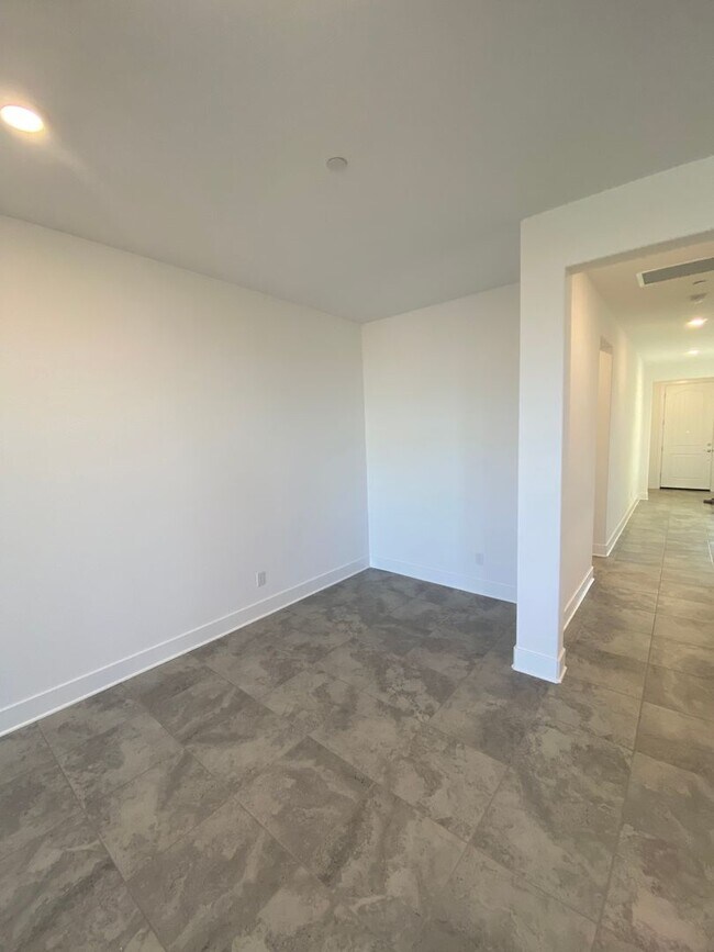 Building Photo - Single Story Home in Whitney Ranch with Ow...