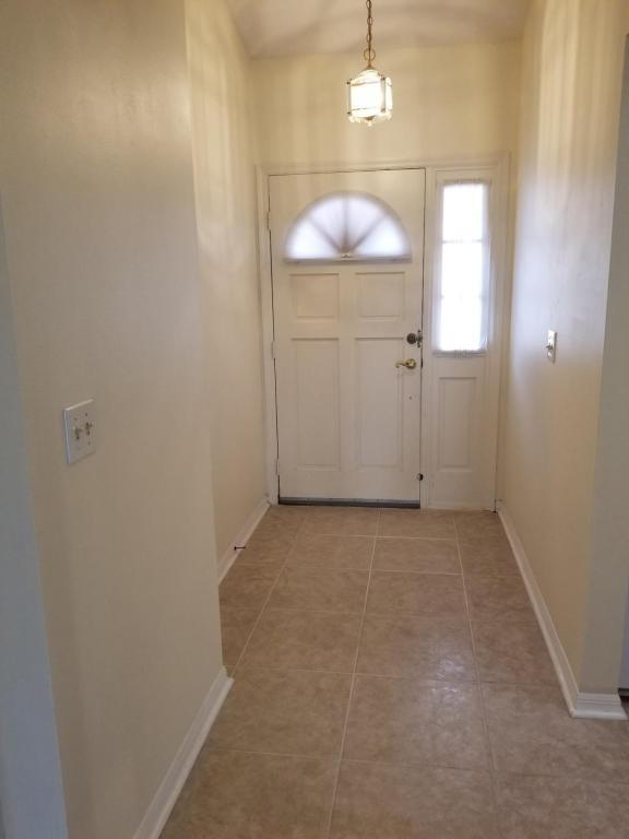 Building Photo - 3584 Muirfield Dr