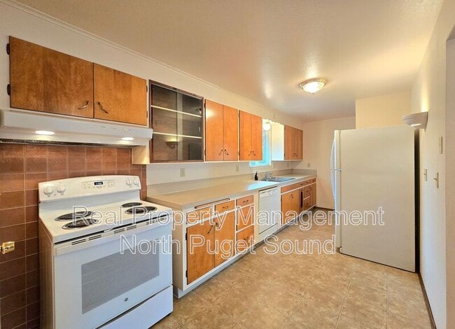 Building Photo - 710 Beach Ave