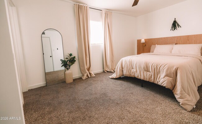 Building Photo - 11607 N 21st Ave