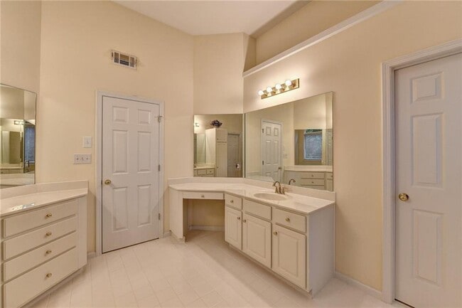 Building Photo - 3615 Ansley Park Dr