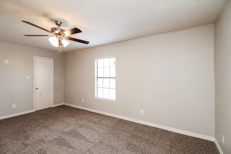 Building Photo - 454 Kenya St