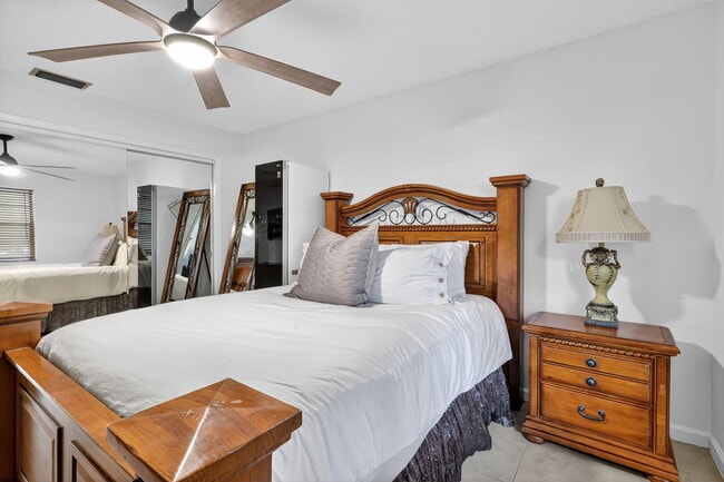 Building Photo - 11294 Pine Valley Dr