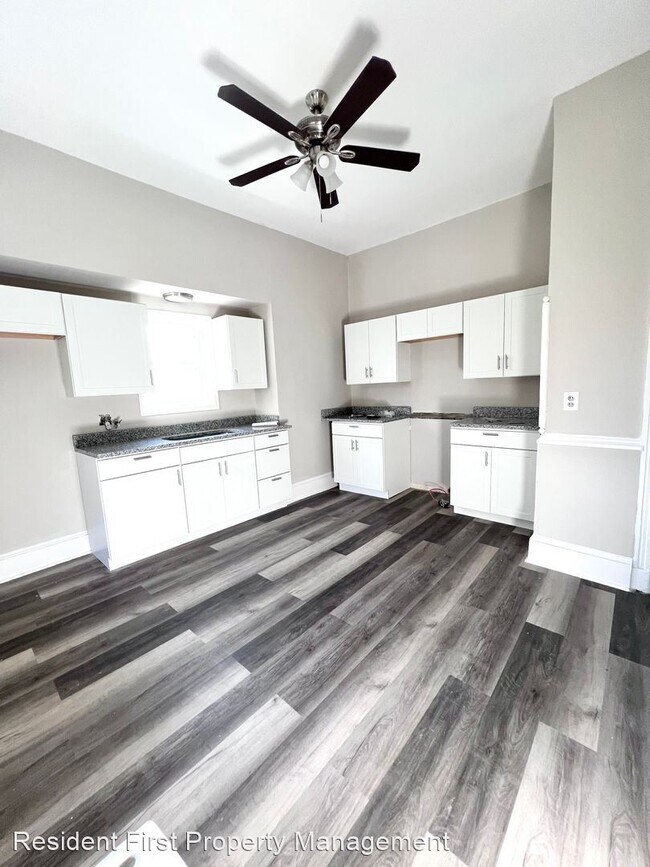 Building Photo - 3 br, 1.5 bath House - 31 E North Avenue