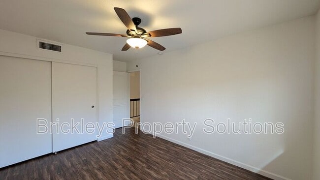 Building Photo - 2363 W Hemlock Ct