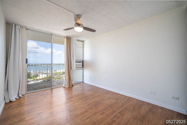 Building Photo - $2,350 / 1br - 552ft2 - Modern Comfort & Convenience 1BR/1BA/1PKG unit in Lele Pono Condo (Aiea)