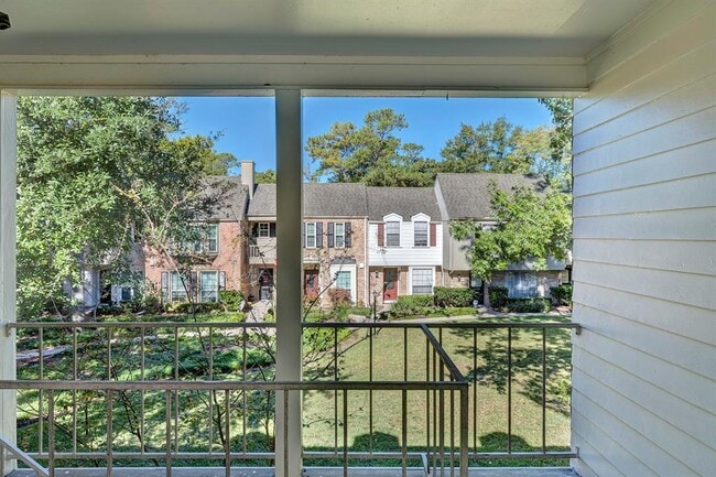Building Photo - 13012 Trail Hollow Dr