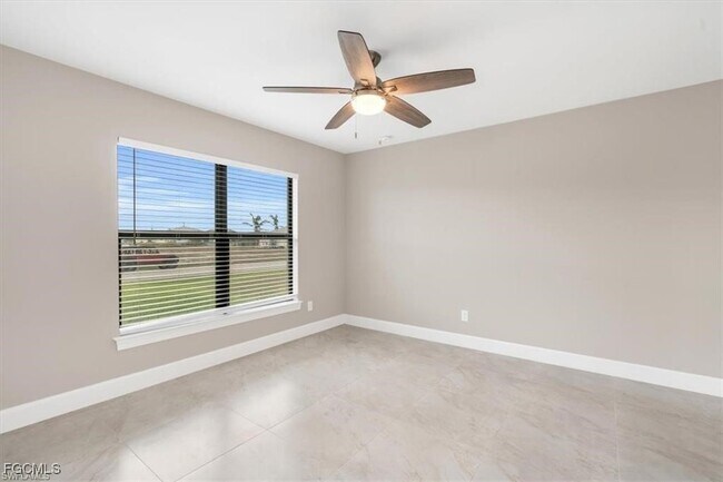 Building Photo - 1241 NW 37th Pl