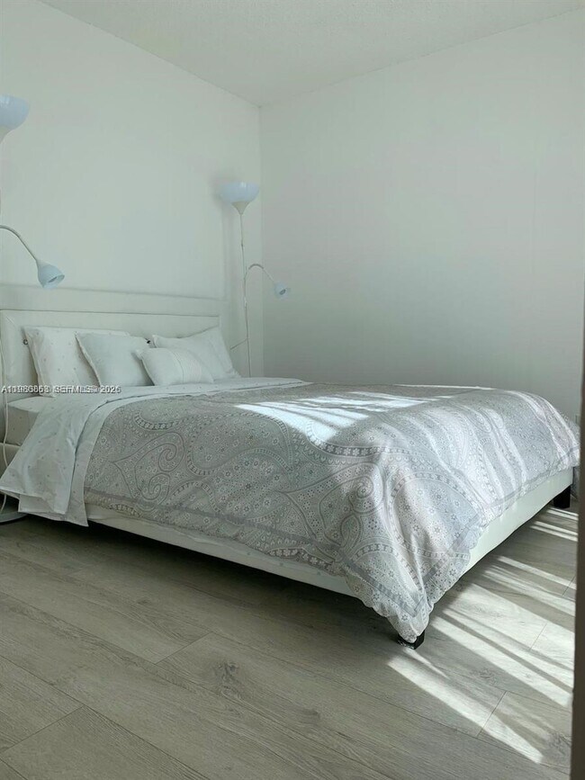 Building Photo - 851 Three Islands Boulevard