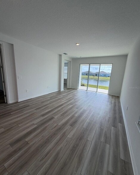 Building Photo - 5726 Gingham Dr