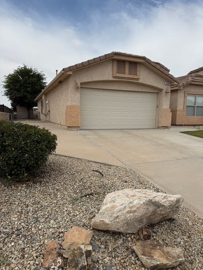 Building Photo - 2526 Tuscan Hills Ln