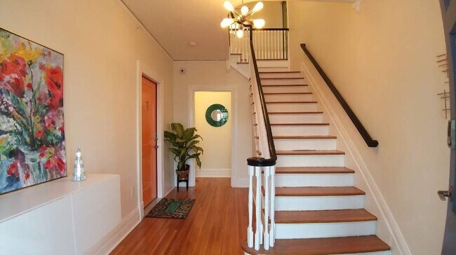Building Photo - 3541 Fort Ave