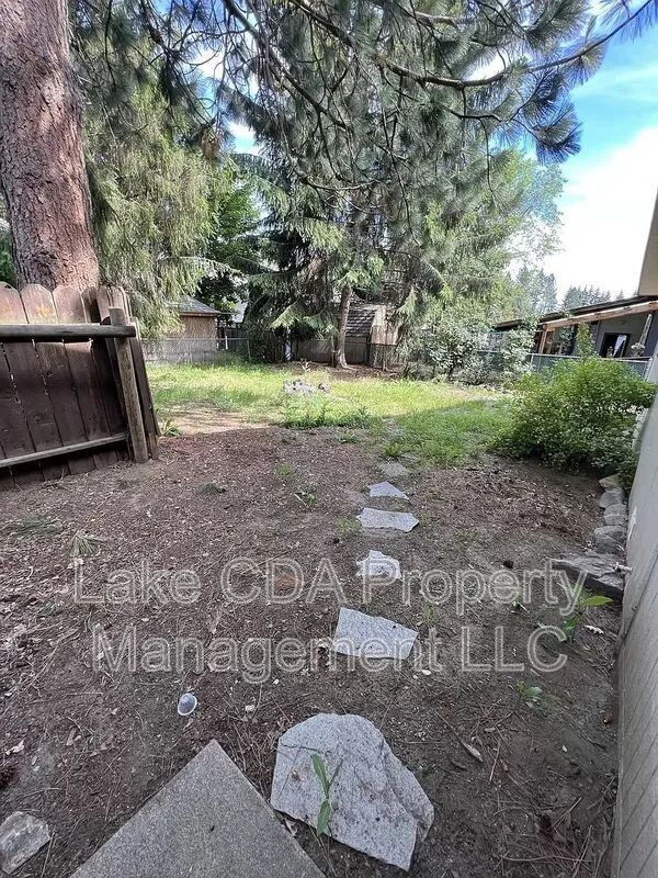 Building Photo - 1099 Woolsey Dr