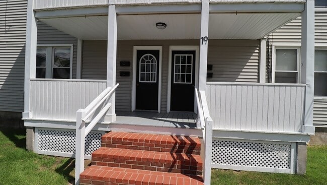 Building Photo - 19 Cross St