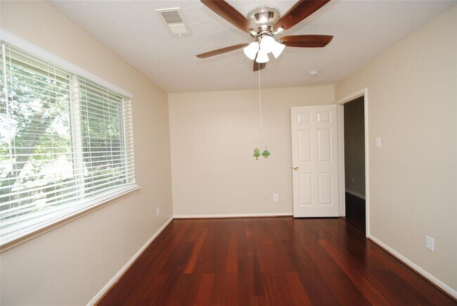 Building Photo - 17110 Fairway Glen Ct