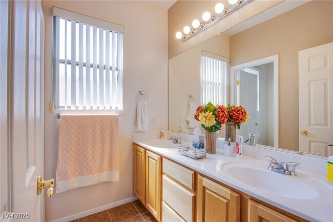 Building Photo - 326 Newcastle Bridge Ct