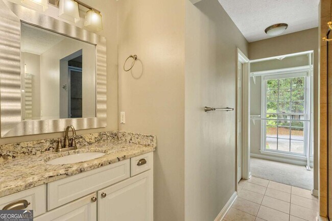 Building Photo - 1375 Mosswood Ln SE