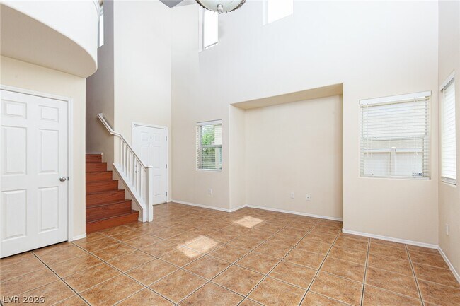 Building Photo - 9933 Carrizo Springs Ave