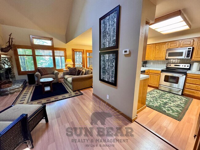 Building Photo - 2 Bedroom, 2 Bath in Third Creek with Hot Tub - Perfect Winter Getaway