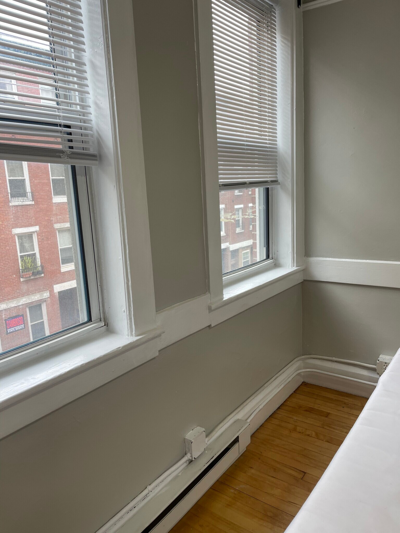 Building Photo - 161 Endicott St