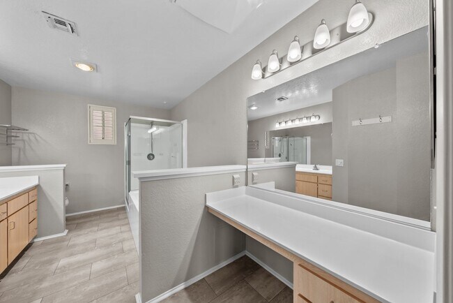Building Photo - 521 Arbor Dr