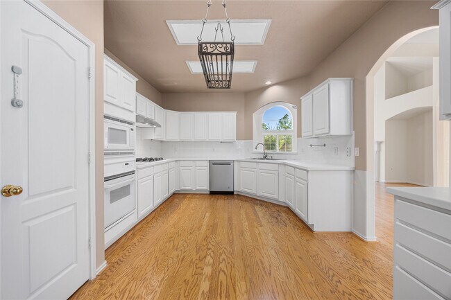 Building Photo - 12347 Shadowvista Dr