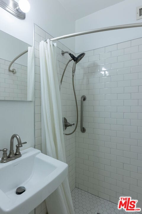 Building Photo - 5125 Harold Way