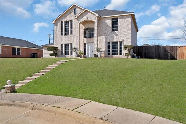 Building Photo - 745 Woodridge Dr