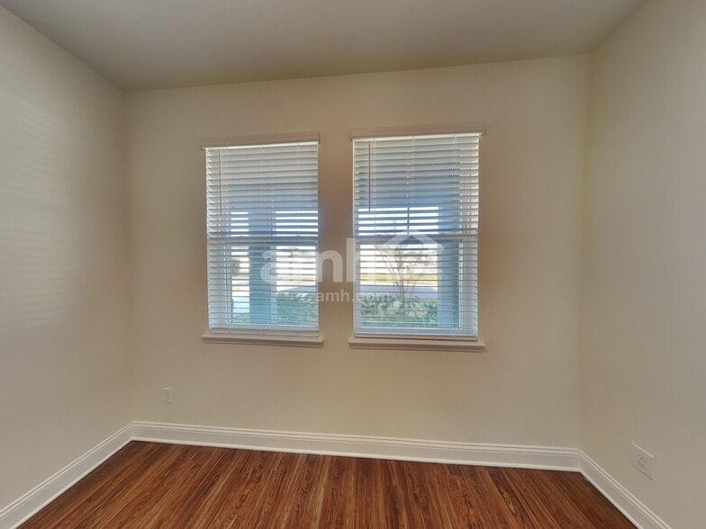 Building Photo - 1098 Summer Stone Loop