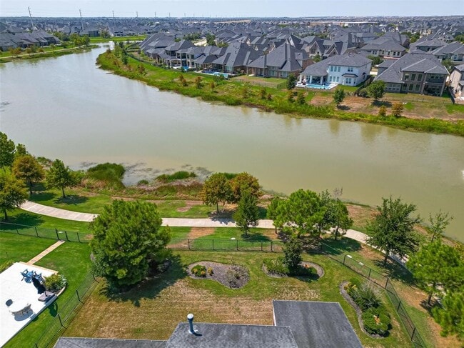 Building Photo - 28214 Evergreen Cove Ln