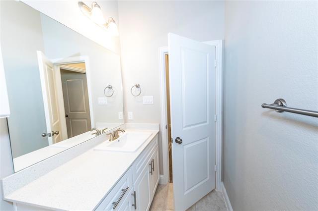 Building Photo - 2116 Austin Ln