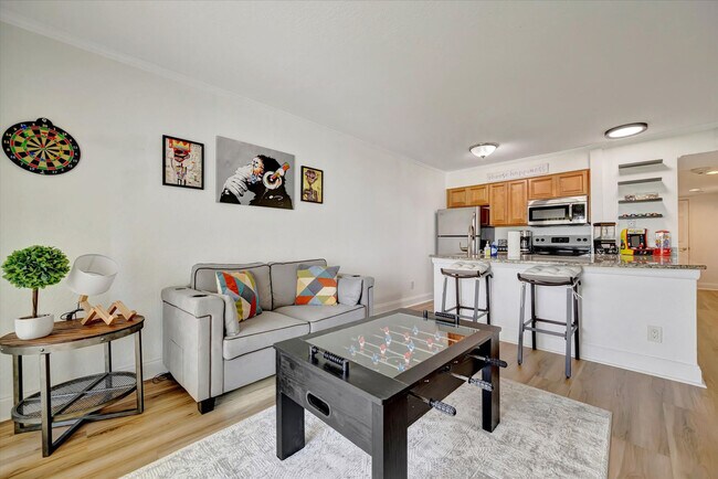 Building Photo - 2506 N Rocky Point Dr