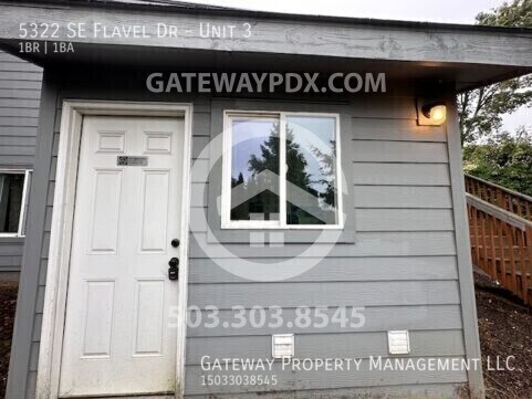 Building Photo - 5322 SE Flavel Dr