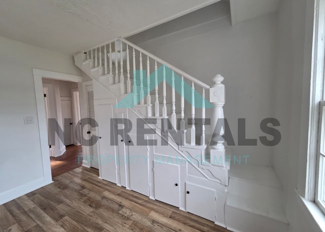 Building Photo - 1318 Front St