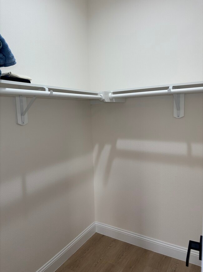 Building Photo - 3902 McKinley St