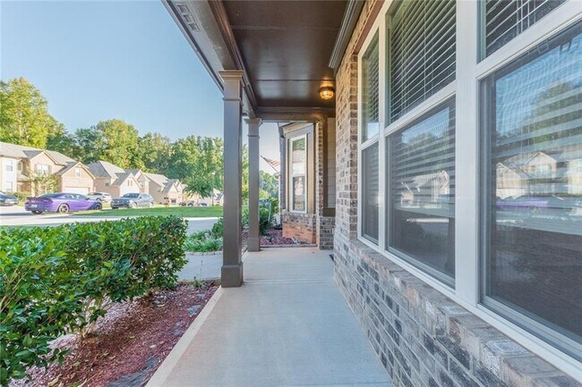 Building Photo - 4850 Haysboro Way