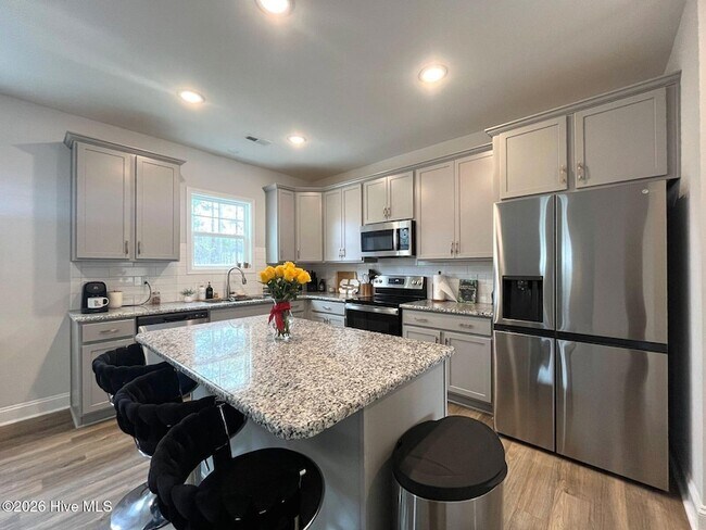 Building Photo - 280 Flying Bolt Dr