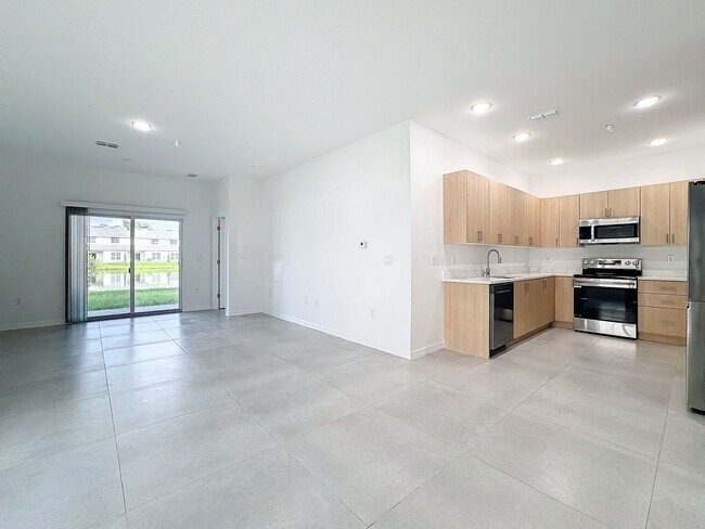 Building Photo - Townhouse For Lease in Saint Cloud