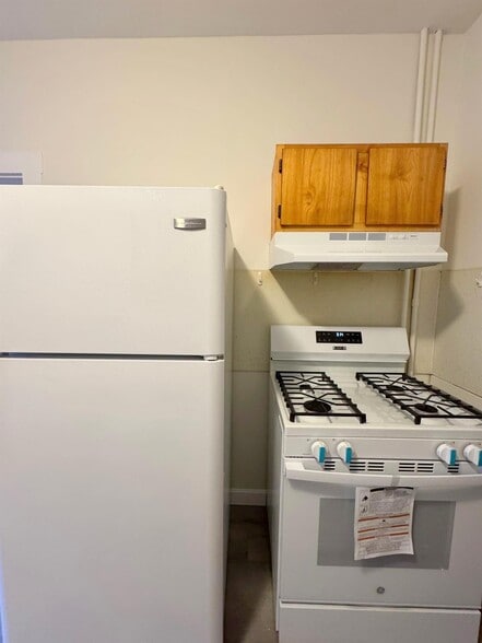 Building Photo - 250 Beacon St