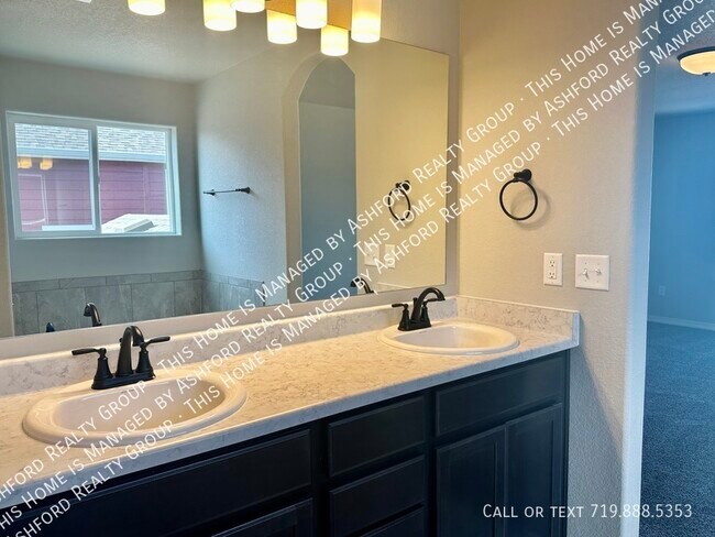 Building Photo - 7351 Coppermine Ct