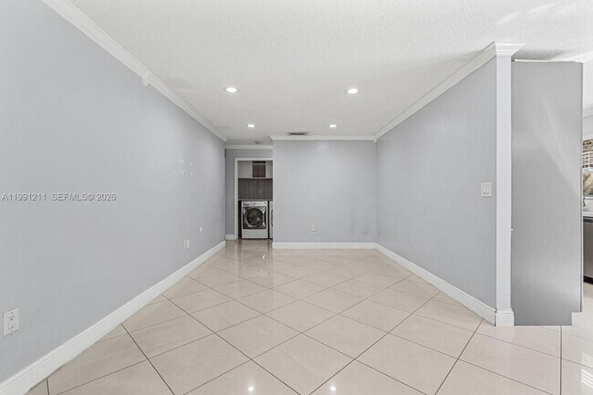 Building Photo - 6854 NW 173rd Dr