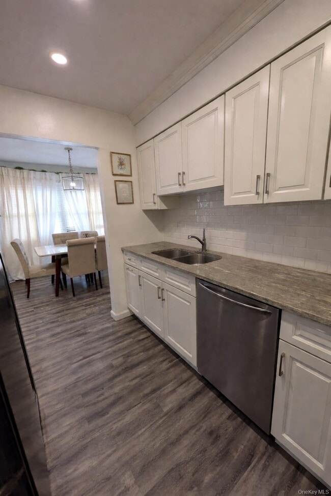 Building Photo - 4 McLaughlin Ave